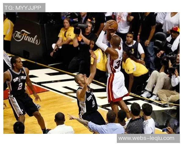 2016年勇士与热火经典对决录像回放重温精彩瞬间与赛场激情